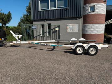 Shorelander amerikaanse dubbel-as boottrailer beschikbaar voor biedingen