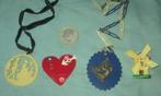 2 vintage broches en 2 hangers van celluloid, Sieraden, Tassen en Uiterlijk, Antieke sieraden, Ophalen of Verzenden, Overige materialen