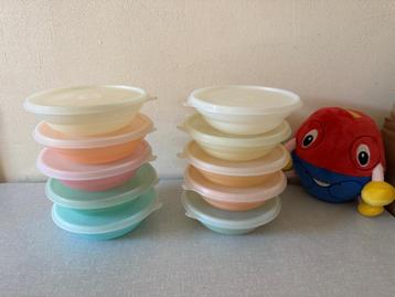10 kleine TUPPERWARE bakjes  schaaltjes met C deksels 350 ML beschikbaar voor biedingen
