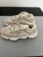 Yeezy 500 Stone Taupe - Maat 37 1/3 - Nieuw!, Adidas, Beige, Nieuw, Ophalen of Verzenden
