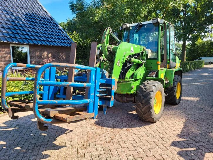 Ahlmann AZ 85 T shovel met lepels en balenklem (bj 2001), Zakelijke goederen, Machines en Bouw | Kranen en Graafmachines, Graafmachine