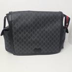 Gucci GG Supreme Medium diaper bag | In nieuwstaat, Gucci, Zo goed als nieuw, Support@gucci.com, 30 Avenue Montaigne
75008 Paris
