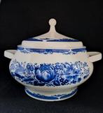 Porseleinen dekschaal met blauw-wit bloemmotief Kahla, Huis en Inrichting, Keuken | Servies, Ophalen of Verzenden, Overige stijlen
