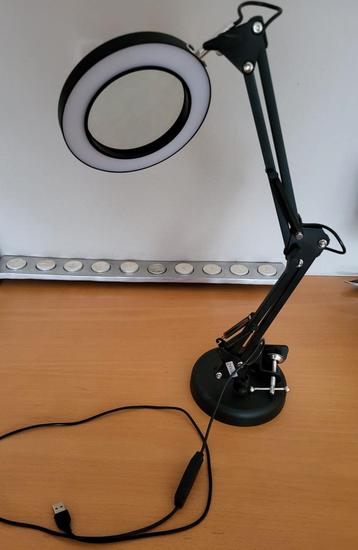 Usb dimbare en koud/warm loupelamp met tafelklem beschikbaar voor biedingen