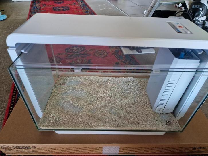 Home 30 superfish
25 liter, Dieren en Toebehoren, Vissen | Aquaria en Toebehoren, Zo goed als nieuw, Leeg aquarium, Ophalen