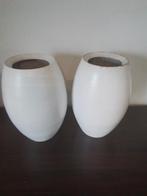 2 witte bloempotten, Ophalen, Gebruikt, Rond, Binnen