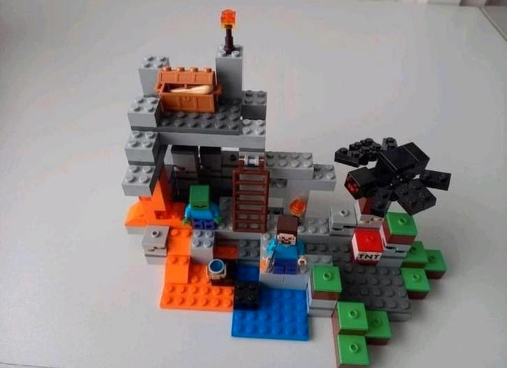 Lego Minecraft (21113) De Grot, Kinderen en Baby's, Speelgoed | Duplo en Lego, Zo goed als nieuw, Lego, Complete set, Ophalen of Verzenden