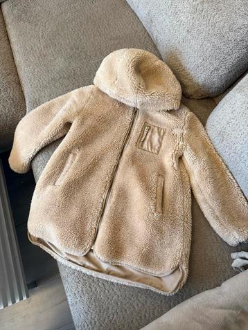 Winterjas meisjes maat 146 beschikbaar voor biedingen