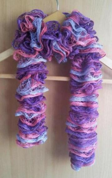 Zelf Gebreide Kronkel Sjaal Paars Roze (NIEUW) beschikbaar voor biedingen