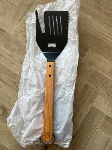 4 in 1 Grill Spatula for Barbecue beschikbaar voor biedingen