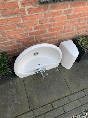 Wastafel deluxe compleet beschikbaar voor biedingen