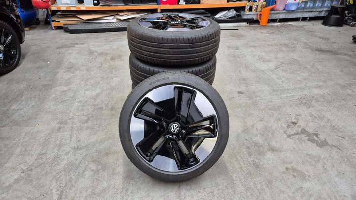 ZGAN VW ID.Buzz R-Line 21" Bromberg INCL. Afdekkappen Zomer, Auto-onderdelen, Banden en Velgen, Band(en), Zomerbanden, 21 inch
