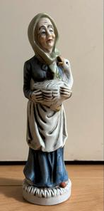 Oude vrouw met gans porseleinen beeldje, Ophalen of Verzenden