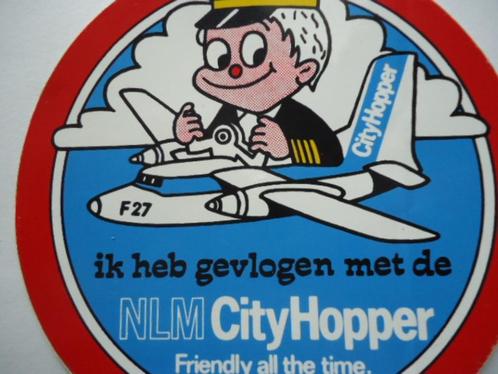 sticker oud F27 fokker vliegtuig nlm klm piloot -3- retro, Verzamelen, Stickers, Zo goed als nieuw, Bedrijf of Vereniging, Verzenden