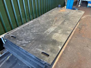 kunststof rijplaten beschikbaar voor biedingen