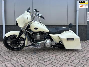 Harley Davidson Tour 96 FLHX Street Glide 33000 km Nieuwstaa beschikbaar voor biedingen