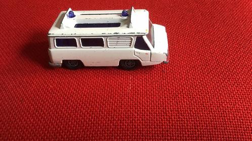 CORGI MOTORWAY AMBULANCE  MODEL NOOIT GEZIEN ? KLOPT WEL, Hobby en Vrije tijd, Modelauto's | 1:43, Gebruikt, Auto, Corgi, Ophalen of Verzenden