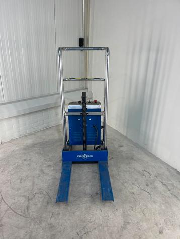 Preteus elektrische lift / palletwagen defect wiel beschikbaar voor biedingen