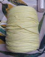 1 bol hoooked zpagetti licht geel/neon, Hobby en Vrije tijd, Breien en Haken, Ophalen of Verzenden, Nieuw, Breien of Haken, Wol of Garen