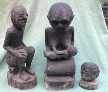 3 houten beeldjes waarschijnlijk Naga India beschikbaar voor biedingen
