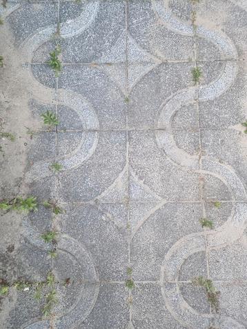Terrastegels met patroon 40x40cm - 135 stuks beschikbaar voor biedingen