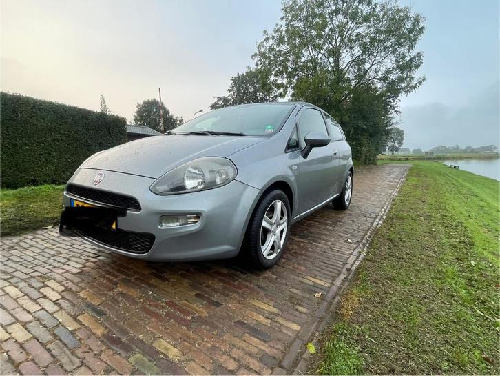 Fiat Punto 1.2 51KW/69PK 3DR Grande 2012 Grijs, Auto's, Fiat, Particulier, Punto, Benzine, B, Hatchback, Handgeschakeld, Geïmporteerd