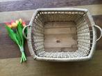 Rotan vintage luiermand vierkant met houten bodem, Gebruikt, Mand, Ophalen of Verzenden, Riet