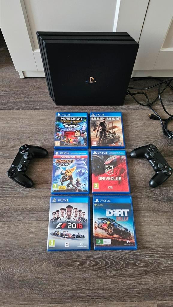 PlayStation 4 pro 1tb inclusief 2 controllers en 6 spellen, Spelcomputers en Games, Spelcomputers | Sony PlayStation 4, Zo goed als nieuw