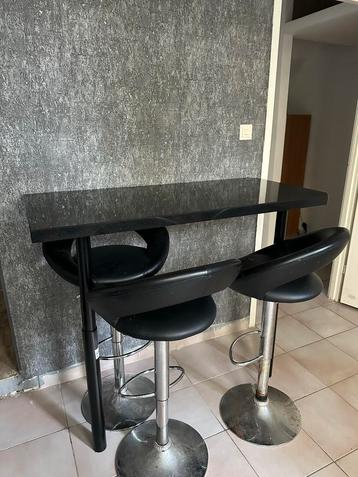 Bartafel met 3 Krukken - Zwart beschikbaar voor biedingen
