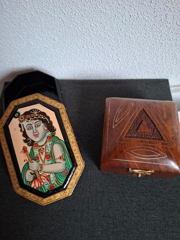 Twee Vintage Sieradendoosjes beschikbaar voor biedingen