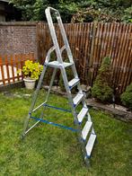 Keukentrap.huishoudtrap.ladder, Doe-het-zelf en Verbouw, Ladders en Trappen, Ophalen, Zo goed als nieuw, Minder dan 2 meter