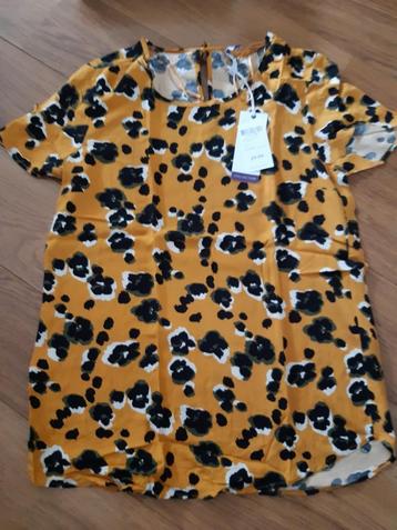 Nieuw Miss Etam top met animal print. Maat M beschikbaar voor biedingen