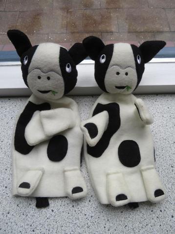 2 x Handpop koe of koetje van Hema poppenkastpop beschikbaar voor biedingen