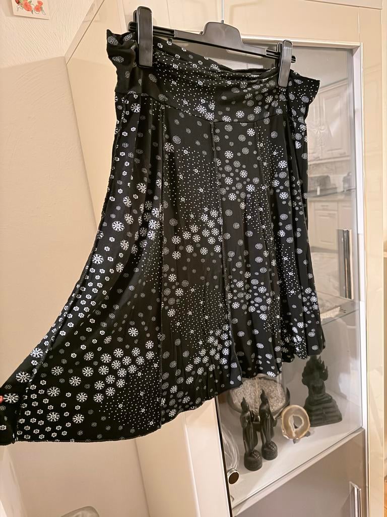 Zwart-wit rok, maat 48, Kleding | Dames, Rokken, Zwart, Maat 46/48 (XL) of groter, Ophalen of Verzenden, Zo goed als nieuw