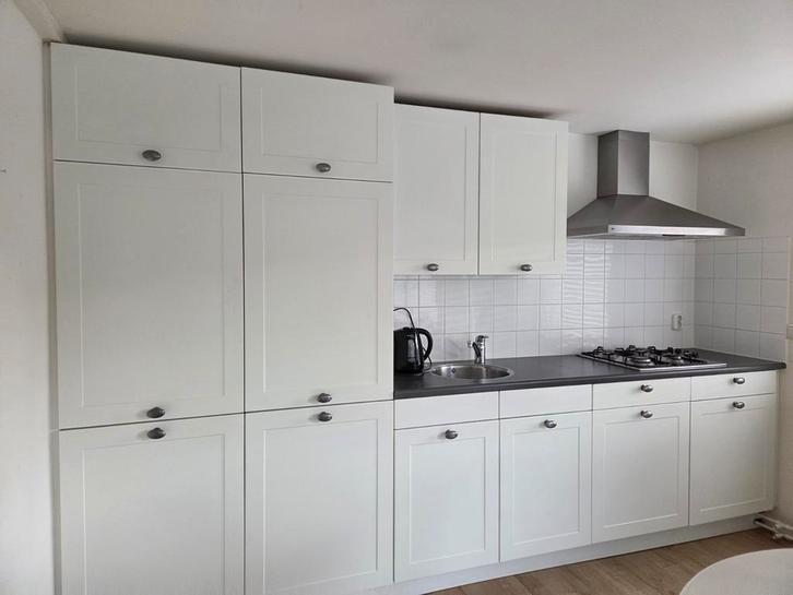 Witte Keuken - Nette Staat!, Huis en Inrichting, Keuken | Complete keukens, Gebruikt, Enkelwandige keuken, Wit, Kunststof, Ophalen of Verzenden