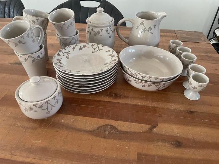 Compleet Ontbijt Servies - Zo Goed Als Nieuw!, Huis en Inrichting, Keuken | Servies, Zo goed als nieuw, Compleet servies, Overige stijlen