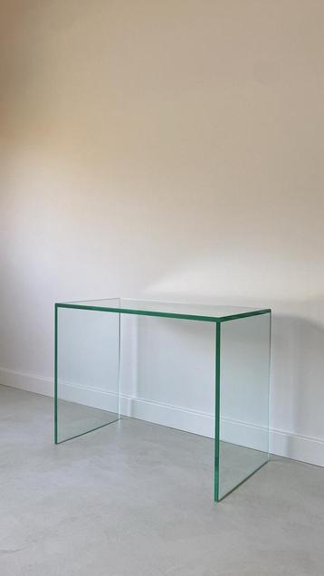 Vintage glazen salontafel / bijzettafel beschikbaar voor biedingen