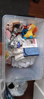 Baby speelgoed, voedingskussen en matrasovertrekken., Ophalen