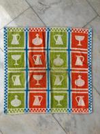 Vintage keukenhanddoek met afbeeldingen servies, Huis en Inrichting, Keuken | Textiel, Ophalen of Verzenden, Gebruikt, Overige kleuren