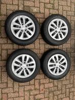 Set Kia Winterbanden, Auto-onderdelen, Banden en Velgen, Ophalen, 15 inch, Winterbanden, Band(en)