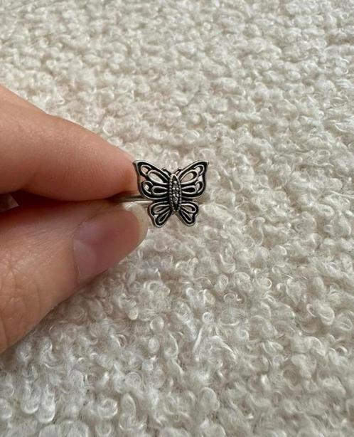 Pandora ring vlinder maat 52, Sieraden, Tassen en Uiterlijk, Ringen, Zo goed als nieuw, Dame, Zilver, Zilver, Met strass, Ophalen of Verzenden