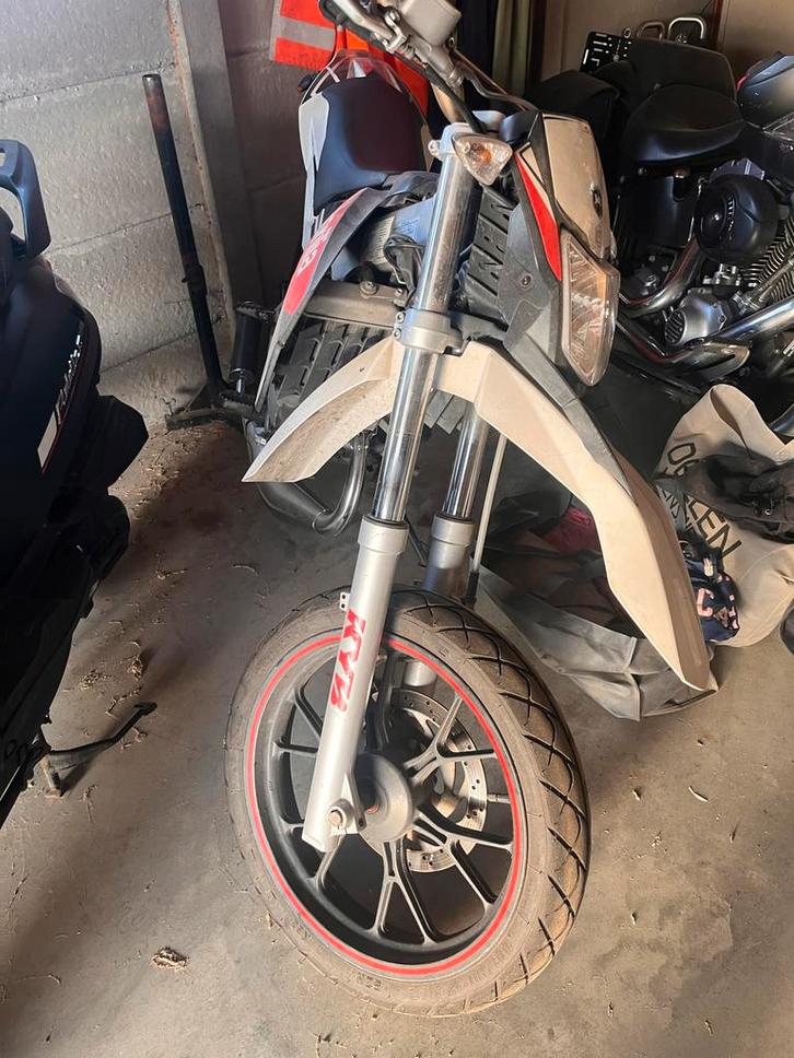 Aprilia SX50 Brommer, Fietsen en Brommers, Brommers | Derbi, Gebruikt, Maximaal 45 km/u, Ophalen
