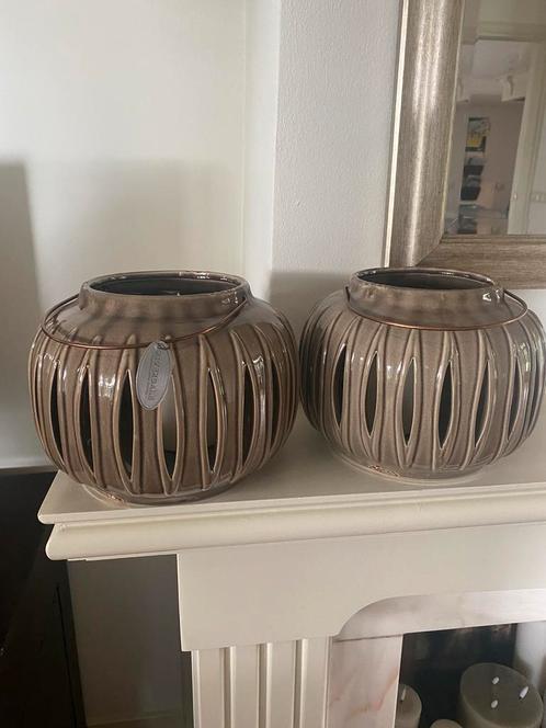 2x Riverdale Windlichten – Taupe Keramiek – Nieuwstaat, Huis en Inrichting, Woonaccessoires | Overige, Zo goed als nieuw, Ophalen