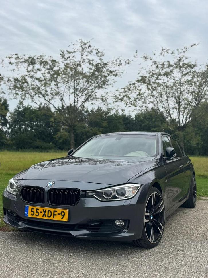 BMW 3-Serie 328i 245pk Aut 2012 Grijs, Auto's, BMW, Particulier, 3-Serie, Airbags, Airconditioning, Alarm, Bluetooth, Boordcomputer