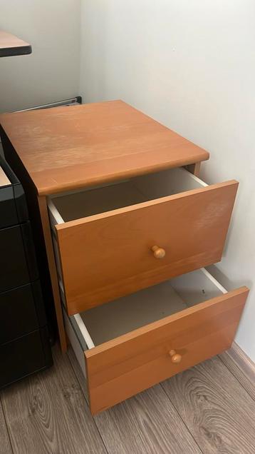 Houten nachtkastje