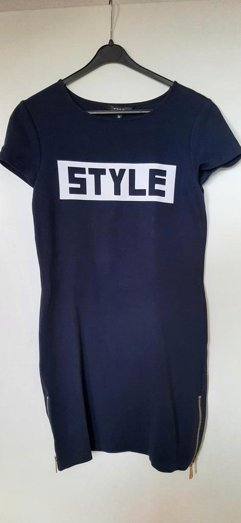 Nikkie Jurk Donkerblauw Maat 34, Kleding | Dames, Jurken, Zo goed als nieuw, Maat 34 (XS) of kleiner, Blauw, Boven de knie, Ophalen of Verzenden