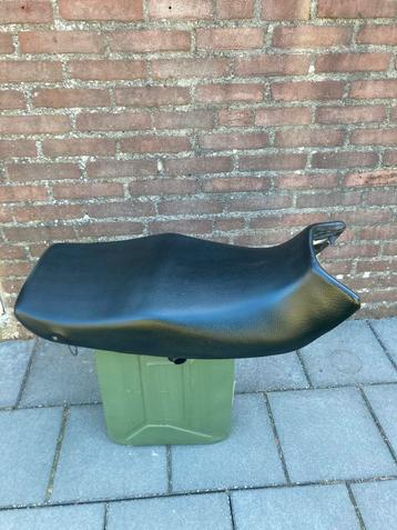 Zadel / middenbok ZZR 600 / ZX 600 beschikbaar voor biedingen