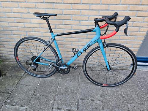 Cube Attain Grey blue red hoogte 56, Fietsen en Brommers, Fietsen | Racefietsen, Zo goed als nieuw, Overige merken, Meer dan 20 versnellingen