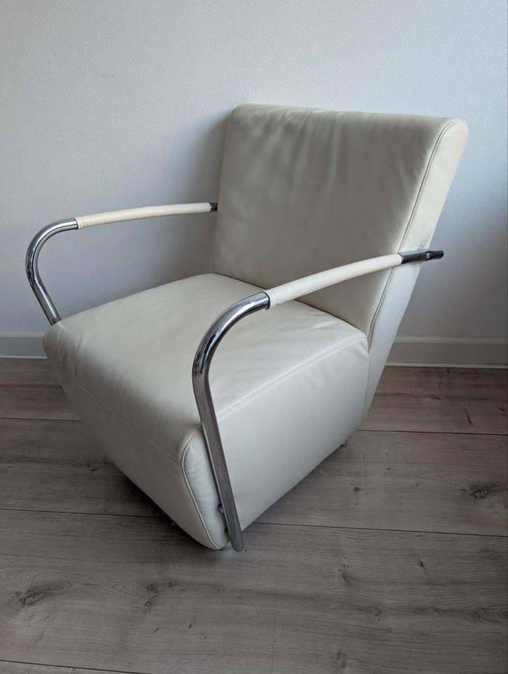 2 stuks Koinor design fauteuil  model Jan (wit leer, chroom), Huis en Inrichting, Fauteuils, Zo goed als nieuw, Leer, 50 tot 75 cm