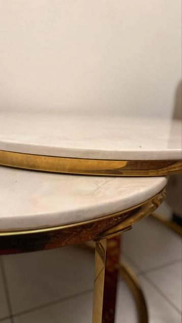 Marmer Tafel (tea tafel ) beschikbaar voor biedingen